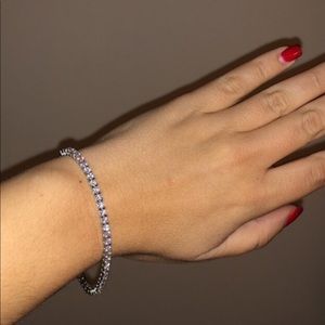 Tennis bracelet